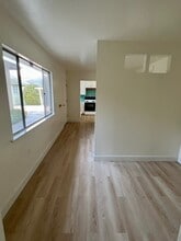 2518 Drake St, Unit 2518 in Bakersfield, CA - Building Photo - Building Photo