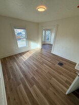 654 Central St in Oshkosh, WI - Building Photo