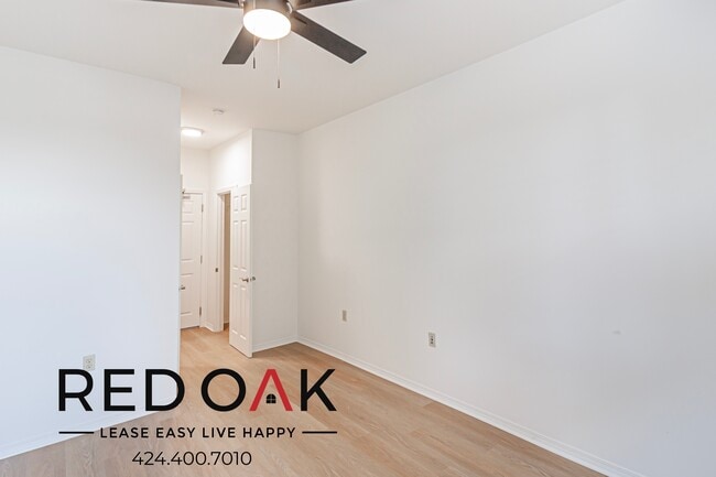 property at 1509 N Wilcox Ave