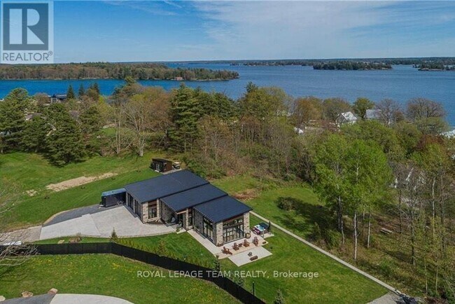 8 Headlands Way in Leeds and The Thousand Islands, ON - Foto de edificio - Building Photo