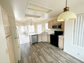 8910 N 114th Dr in Peoria, AZ - Building Photo - Building Photo