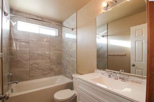 1784 Rowan Ct in Richland, WA - Building Photo - Building Photo