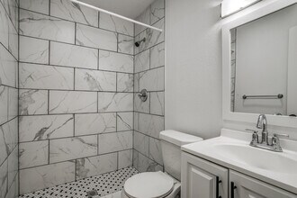 HYA Live Oak in Dallas, TX - Building Photo - Building Photo