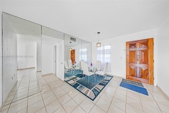 1400 SW 27th Ave in Miami, FL - Building Photo - Building Photo