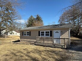 36855 N Elizabeth Ct in Lake Villa, IL - Building Photo