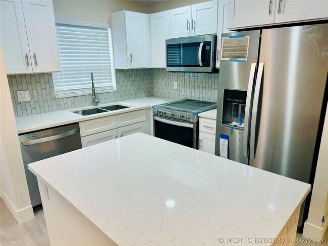 property at 805 W Oakland Park Blvd