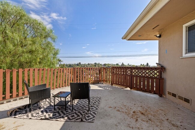 5529 Dorothy Dr in San Diego, CA - Building Photo - Building Photo