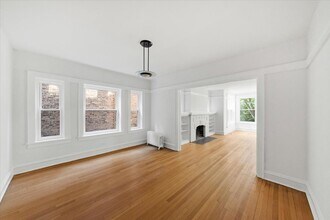 120 Keeney St in Evanston, IL - Foto de edificio - Building Photo