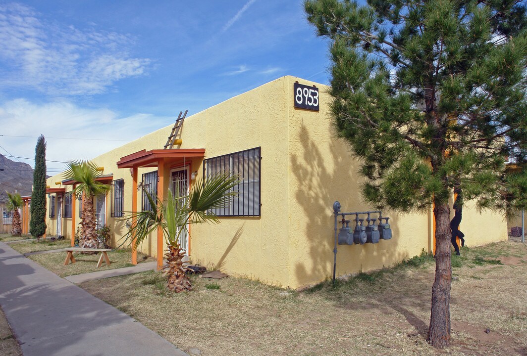 8949-8953 Herbert St in El Paso, TX - Building Photo