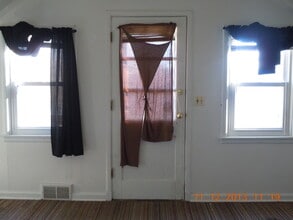 314 5th St NW in Minot, ND - Building Photo - Building Photo