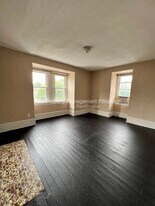 218 Kearsarge St in Pittsburgh, PA - Building Photo