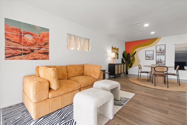 property at 6625 W Bloomfield Rd