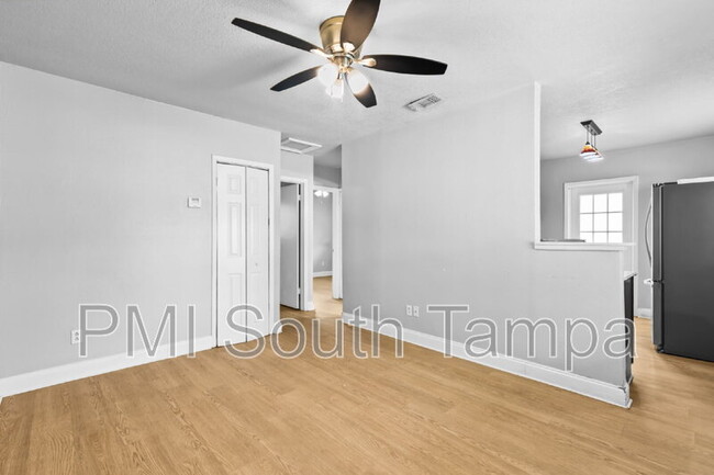 3418 W St Louis St in Tampa, FL - Building Photo - Building Photo