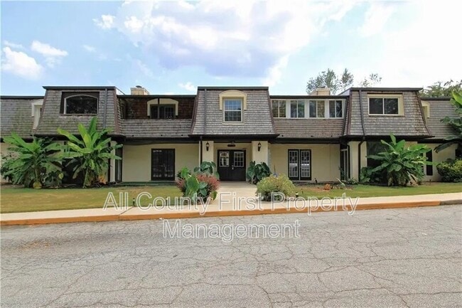 property at 122 Rue Fontaine