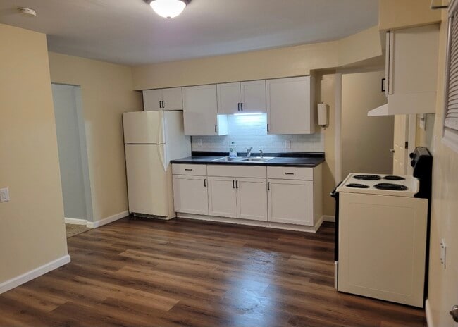 property at 707 Davis St