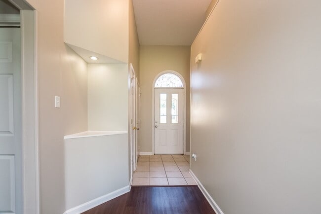 10909 Lexington Dr in Olive Branch, MS - Foto de edificio - Building Photo