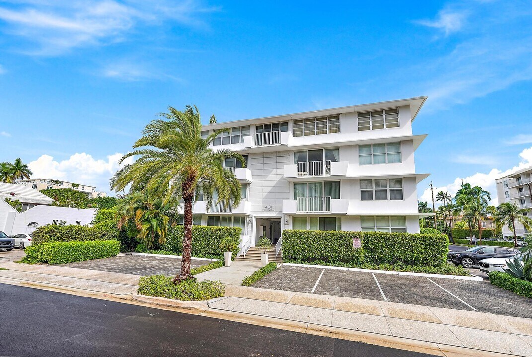 401 Peruvian Ave in Palm Beach, FL - Building Photo