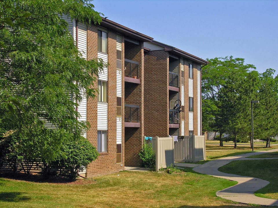 Capitol Commons Apartments and Townhomes in Lansing, MI - Foto de edificio