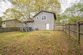 9173 Raven Dr in Jonesboro, GA - Building Photo - Building Photo