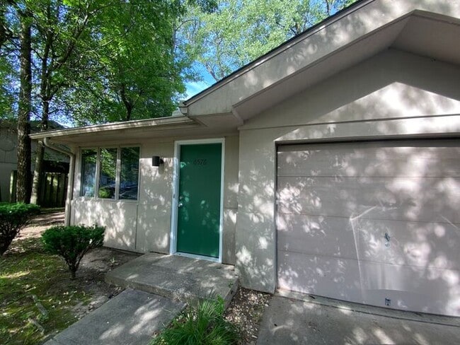 6576 Allendale Blvd in Terre Haute, IN - Building Photo - Building Photo