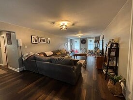 122 Saratoga Ave in Ballston Spa, NY - Building Photo