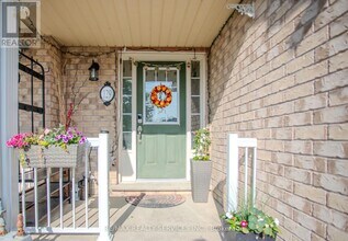 129 Dewell Crescent in Courtice, ON - Building Photo - Building Photo