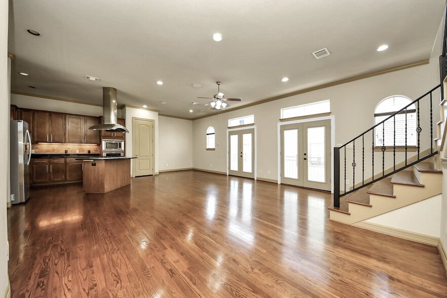 5711 Kiam St in Houston, TX - Building Photo