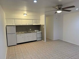 515 UTA Blvd, Unit 103 in Arlington, TX - Building Photo