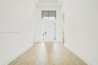 9512 St Germain Dr in Palm Beach Gardens, FL - Building Photo - Building Photo