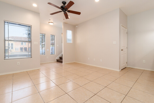 1204 W Fig Ave in Pharr, TX - Building Photo - Building Photo