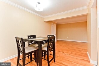 2838 Hartford St SE-Unit -203 in Washington, DC - Building Photo - Building Photo