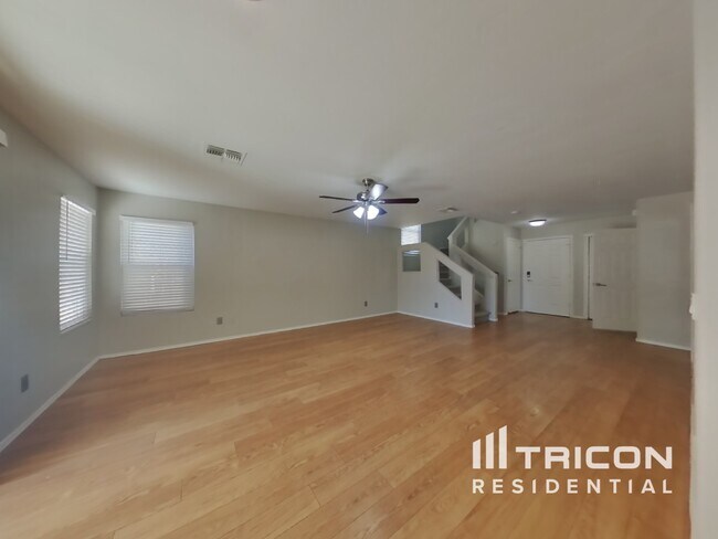 1149 E Lakeview Dr in San Tan Valley, AZ - Foto de edificio - Building Photo