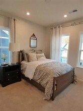 1008 Mohawk Ln in Seven Fields, PA - Foto de edificio - Building Photo