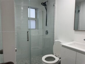 2001 NW Flagler Terrace in Miami, FL - Building Photo - Building Photo