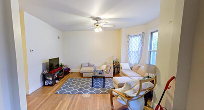 216 Freeman St, Unit 2 in Brookline, MA - Building Photo - Building Photo