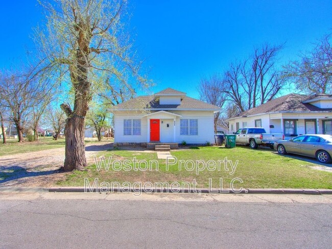 908 NW 95th St in Oklahoma City, OK - Building Photo - Building Photo