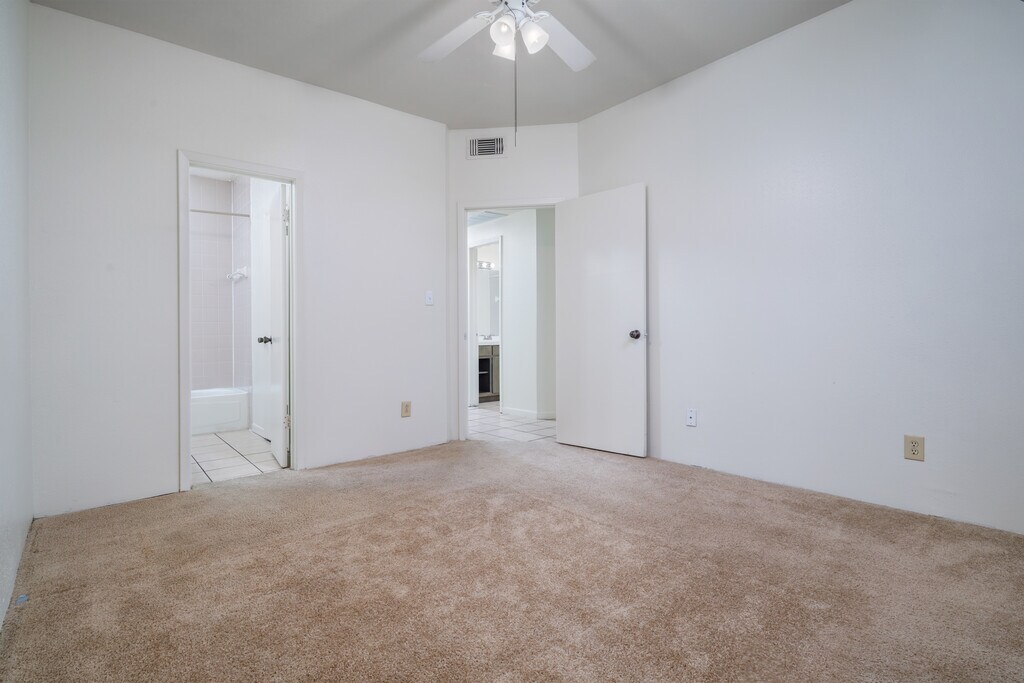 Winwood Club Apartments in Kerrville, TX