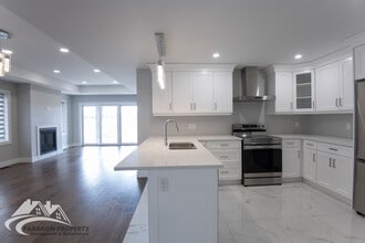 77 Bordeaux Pl in Chatham, ON - Building Photo - Building Photo