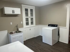210 S Plum St in Marysville, OH - Building Photo - Building Photo