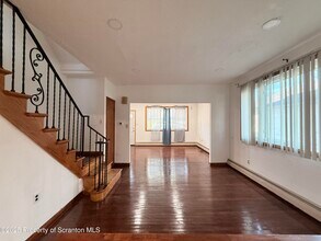 1002 E Park Ave in Scranton, PA - Building Photo - Building Photo
