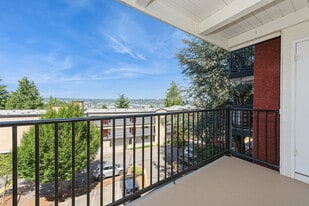 Arrive Magnolia in Seattle, WA - Building Photo