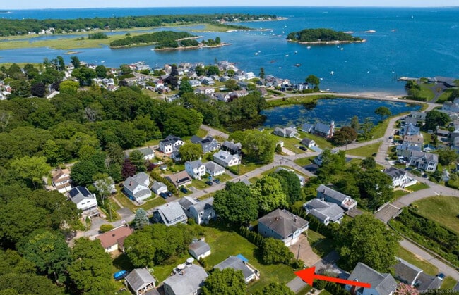 9 Hilltop Rd in East Lyme, CT - Building Photo - Building Photo