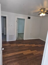 3212 E Henry Ave in Tampa, FL - Building Photo - Building Photo