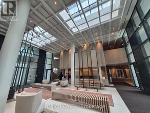 225-4225 Commerce St in Vaughan, ON - Building Photo - Building Photo