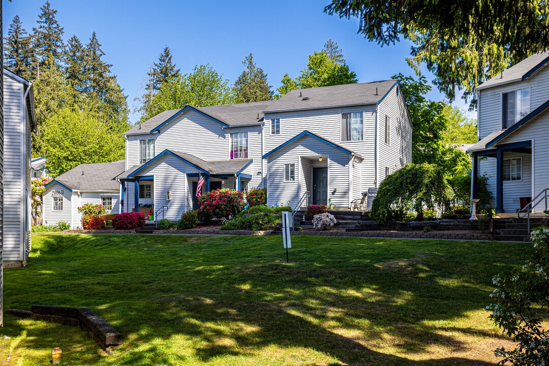 Winton Woods in Poulsbo, WA - Foto de edificio