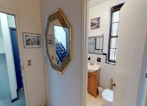 352 W 56th St in New York, NY - Building Photo - Building Photo