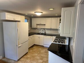 25 Mountain Rd, Unit 1 in Waltham, MA - Building Photo - Building Photo