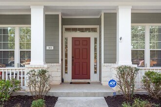 313 Greenside Ln in Georgetown, TX - Building Photo - Building Photo