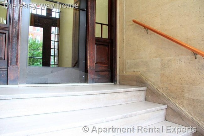 18 Chauncy St in Cambridge, MA - Foto de edificio - Building Photo