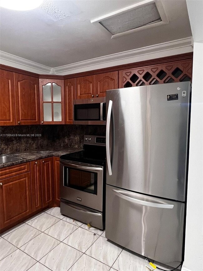 12831 SW 43rd Dr in Miami, FL - Building Photo - Building Photo
